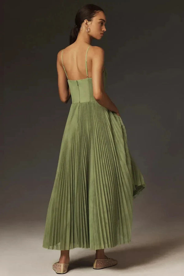 Claire – Elegant Asymmetric Tulle Dress with Pleats