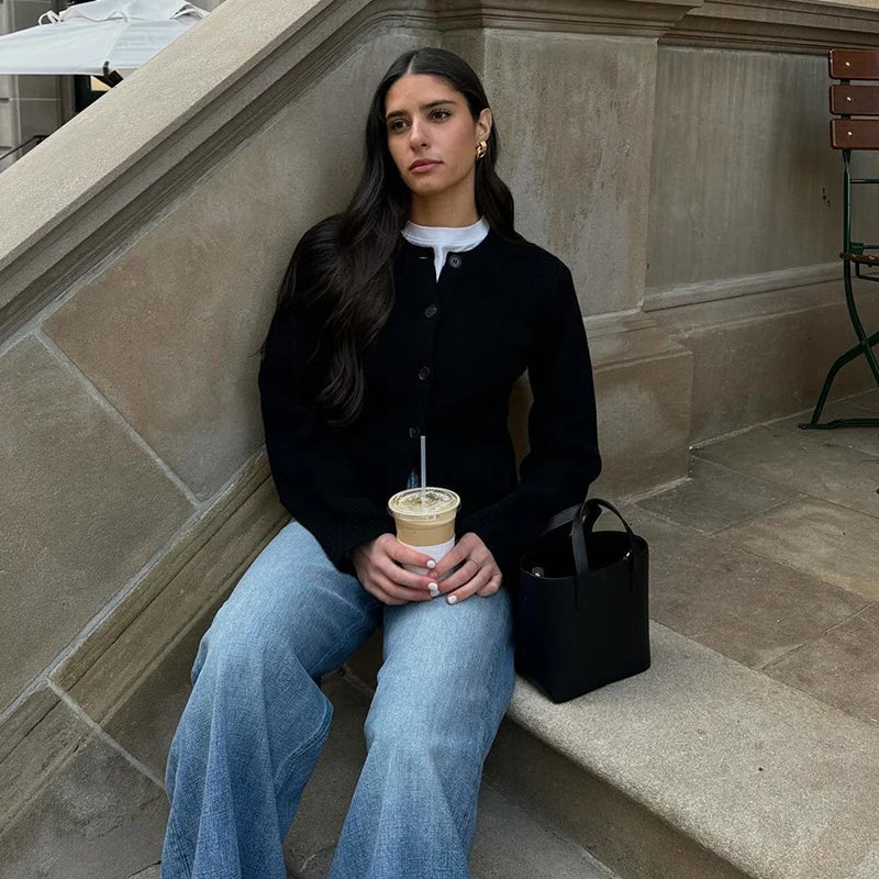 Thalisse | Cozy Button-Up Knit Cardigan